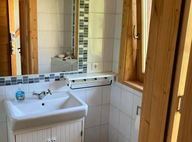 Spreewaldhaeuser Wiesner * لوبنو