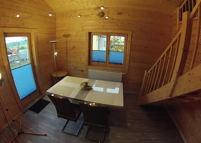 Spreewaldhaeuser Wiesner * لوبنو